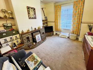 Lounge- click for photo gallery